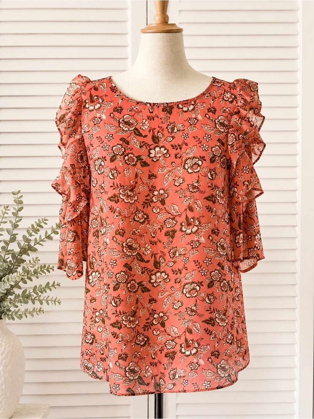 A loves A Coral Floral Ruffle Sleeve Blouse Women's Medium NWT